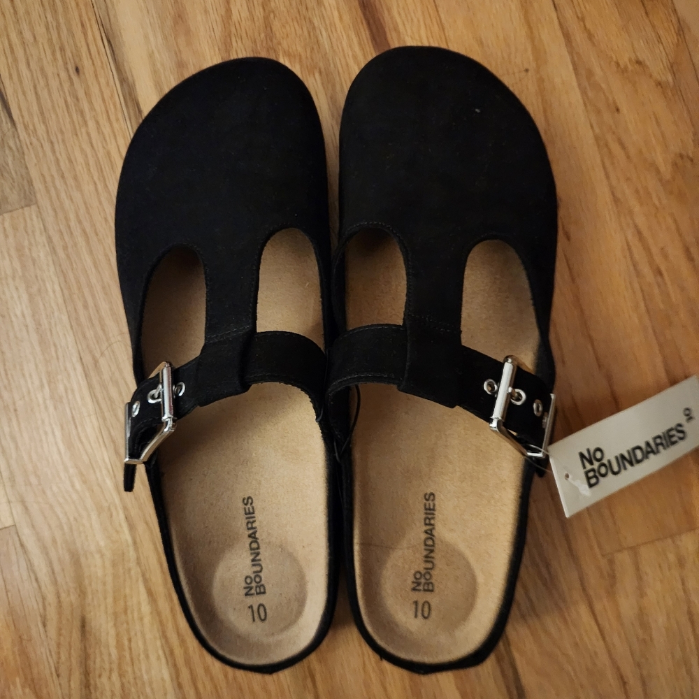 No Boundaries Mary Jane Black Clogs